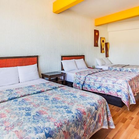 Hotel Oyo Nueva Galicia Guadalajara Exteriér fotografie