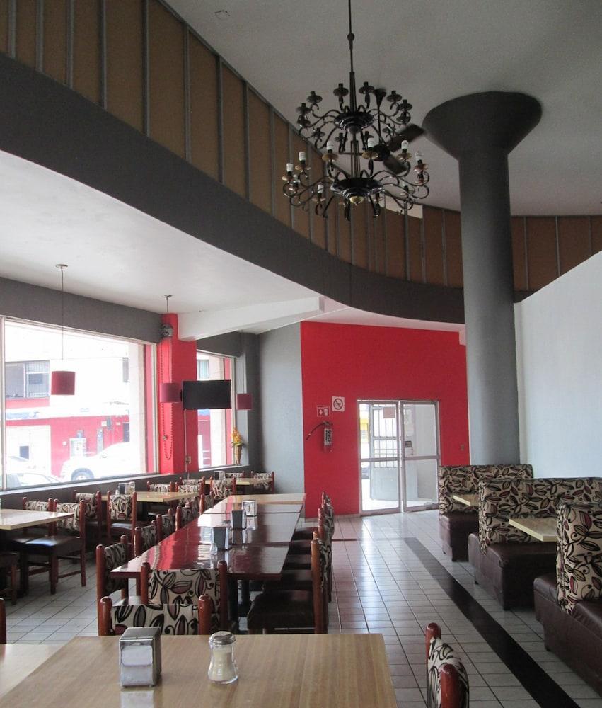 Hotel Oyo Nueva Galicia Guadalajara Exteriér fotografie