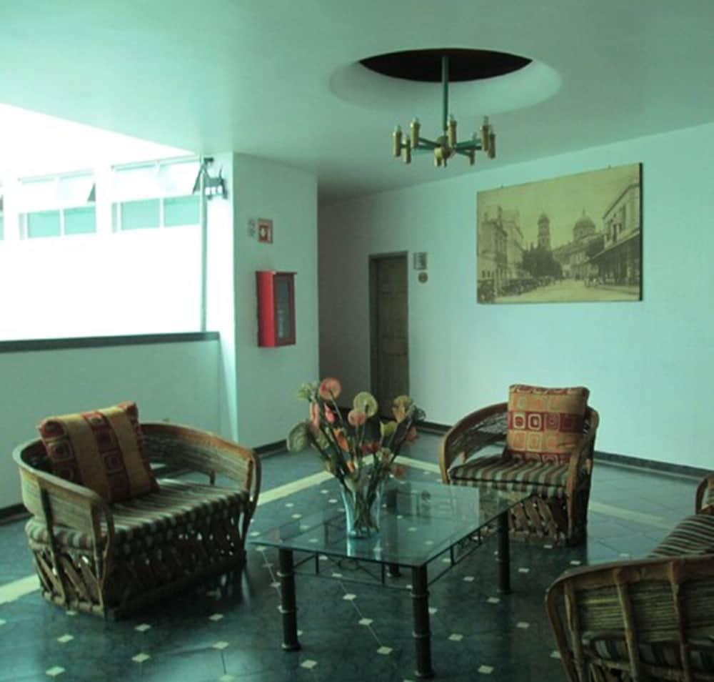 Hotel Oyo Nueva Galicia Guadalajara Exteriér fotografie